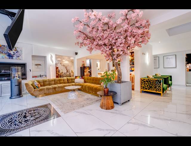 5 BEDROOM HOUSE FOR SALE IN LONEHILL